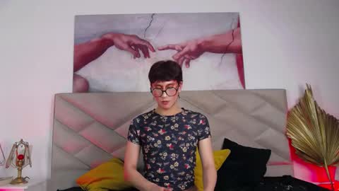 Snapshot of soro_lovelyboy chatting on September 2025 03:17:02 AM soro_lovelyboy online show from September 2025 03:17:02 AM