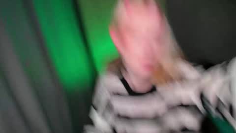 soska_albinosk online show from January 2026 12:40:01 PM