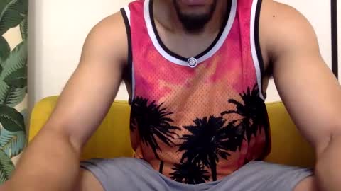 Snapshot of soulmatesxoo34 chatting on December 2024 07:05:01 PM Longhaitianbbc thick latina online show from December 2024 07:05:01 PM