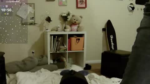 Bunnydathug online show from October 2025 08:25:01 AM