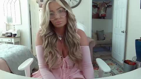 Your Barbii online show from February 2025 03:58:01 PM