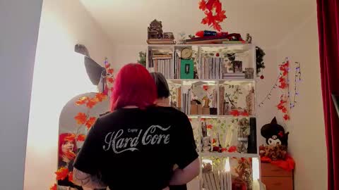 Snapshot of sova_energy chatting on November 2025 01:34:02 PM Leah online show from November 2025 01:34:02 PM