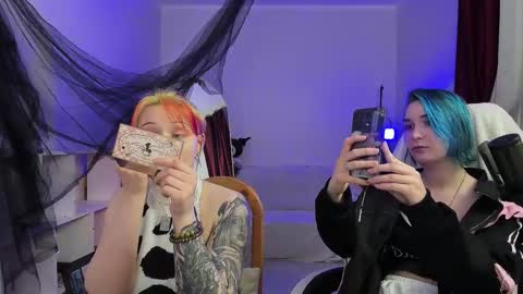 Snapshot of sova_energy chatting on February 2026 05:22:02 PM Leah online show from February 2026 05:22:02 PM