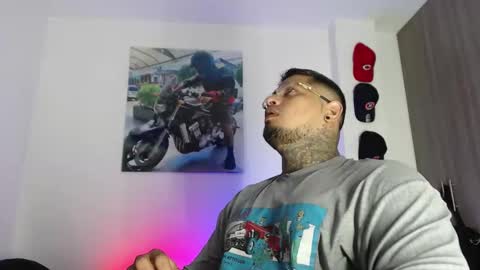 soy_apolo online show from January 2026 03:52:02 AM