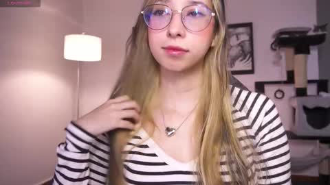 Irisita online show from November 2025 11:43:02 PM