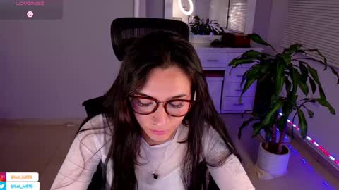 Luisa    online show from January 2025 04:51:02 AM