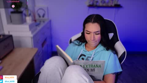 Luisa    online show from September 2025 07:35:01 PM