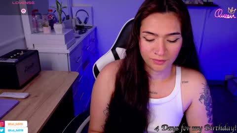 Luisa    online show from February 2026 10:10:02 PM