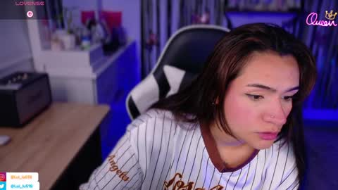 Luisa    online show from April 2026 11:32:02 PM