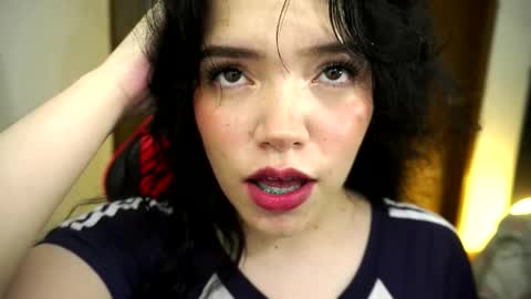 Snapshot of soyangelacortes chatting on November 2025 01:04:01 AM soyangelacortes online show from November 2025 01:04:01 AM