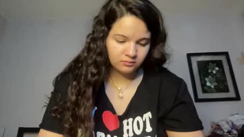 Soyoceanne online show from March 2026 07:00:02 PM