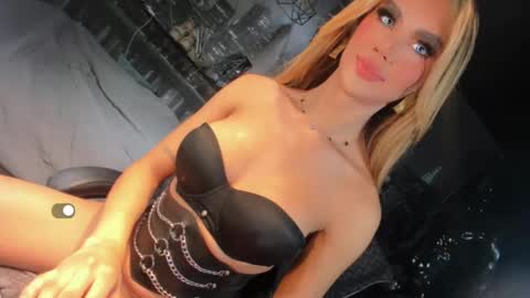 Snapshot of soysabrinathebest chatting on September 2025 11:37:02 PM soysabrinathebest online show from September 2025 11:37:02 PM