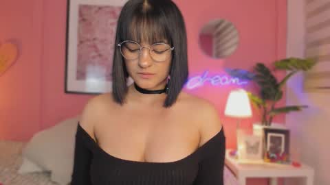 Snapshot of soysaraa_ chatting on September 2025 05:55:02 AM Aleja online show from September 2025 05:55:02 AM