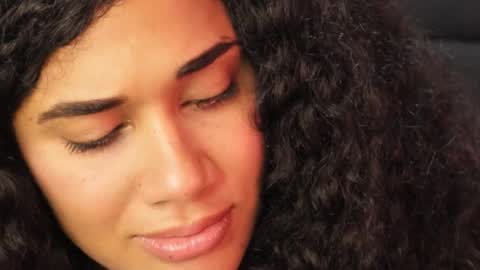 Snapshot of soytropicalfruit chatting on February 2026 10:25:01 PM You want to talk to me more personal follow me in My Channel VIP 50 the discount online show from February 2026 10:25:01 PM