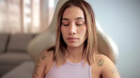 brisa  s online show from March 2025 07:50:02 PM