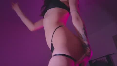 Roxy online show from December 2024 07:11:02 PM