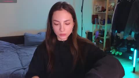 Roxy online show from March 2025 05:18:01 PM