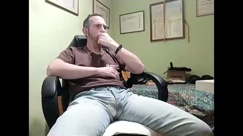 Snapshot of spanishharddick chatting on January 2025 07:05:01 PM Manu online show from January 2025 07:05:01 PM