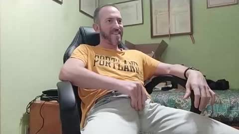 Manu  online show from December 2025 05:29:01 PM