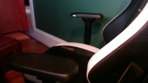 Snapshot of spankkmereddd chatting on October 2025 10:29:02 PM spankkmereddd online show from October 2025 10:29:02 PM