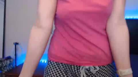 Snapshot of sparkle_pinuppp chatting on May 2026 05:26:01 AM Tip 1 token Follow me on instagram Sparkle pinuppp online show from May 2026 05:26:01 AM