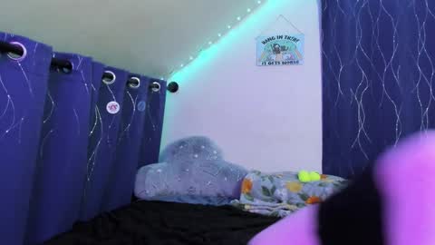 Atticus Pendragon online show from November 2025 11:06:01 PM