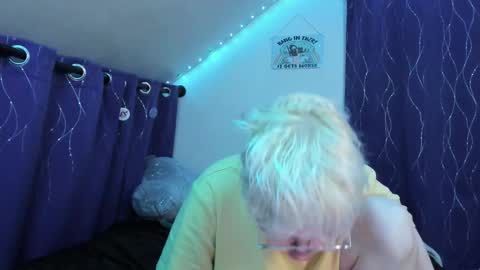 Atticus Pendragon online show from November 2025 05:21:01 AM