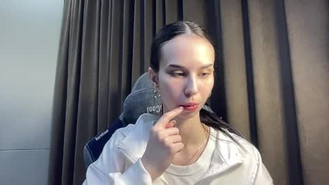 Christina online show from March 2026 09:47:02 PM