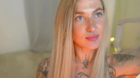 Snapshot of sparks__daisy chatting on December 2024 04:14:02 PM DAISY online show from December 2024 04:14:02 PM