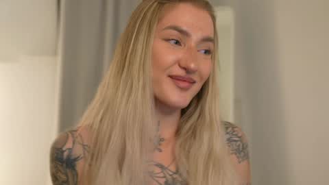 Snapshot of sparks__daisy chatting on January 2025 02:32:01 PM DAISY online show from January 2025 02:32:01 PM