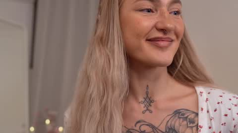 Snapshot of sparks__daisy chatting on January 2025 02:49:02 PM DAISY online show from January 2025 02:49:02 PM