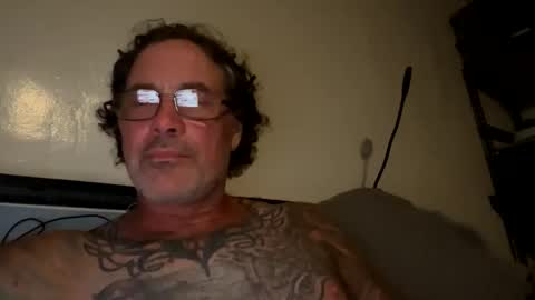 specter1972 online show from December 2025 01:00:01 AM