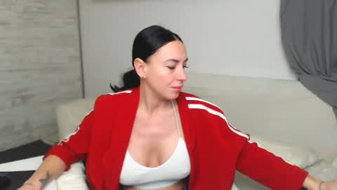 Carla online show from December 2024 04:50:01 PM
