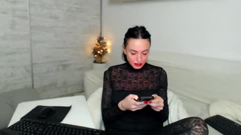 Carla online show from December 2024 07:25:02 PM