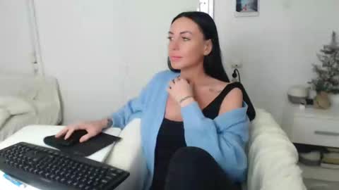 Carla online show from December 2024 07:43:01 PM