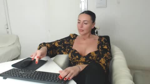 Carla online show from January 2025 04:36:01 PM