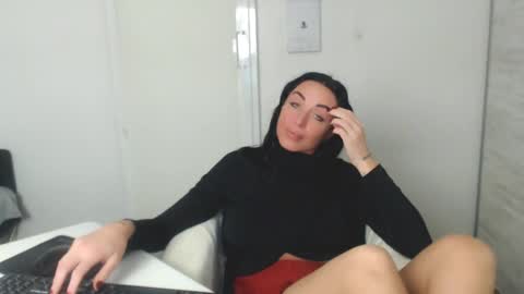Carla online show from January 2025 08:28:01 PM