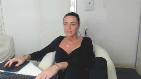 Carla online show from January 2025 08:56:02 PM