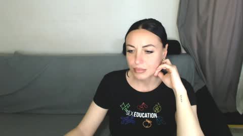 Carla online show from April 2026 01:15:01 PM