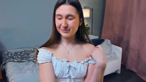 Elva online show from December 2025 07:53:02 PM