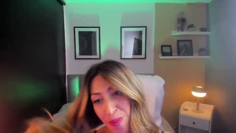 Sara online show from February 2025 03:40:01 PM