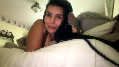 spicymami0333 online show from May 2026 06:01:01 PM