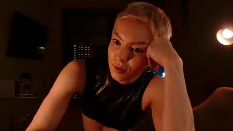 Elizabeth online show from December 2025 03:38:02 PM