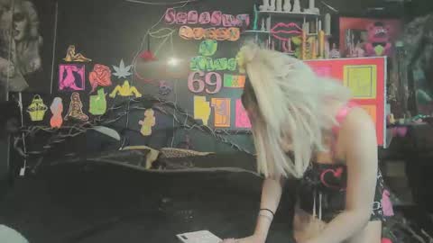 Daddy  His Splash Queen online show from April 2026 01:47:02 AM