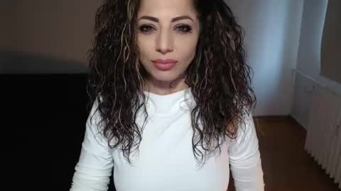 Doll online show from January 2025 09:29:02 AM