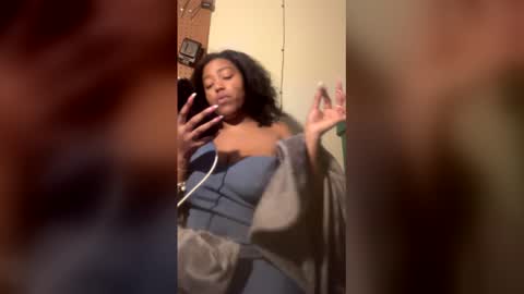 spoilprincesschloee online show from December 2025 11:01:02 PM