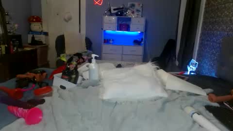 sporegeous online show from June 2026 11:53:02 PM