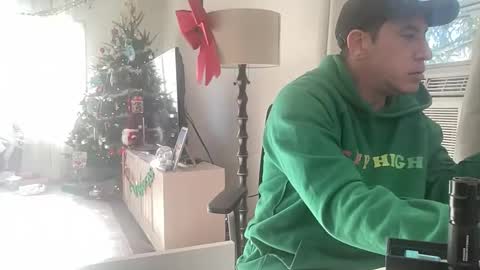 spun4feet online show from December 2025 03:39:01 PM