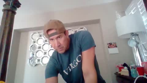 Snapshot of spunandhunglv chatting on November 2025 06:14:01 PM spunandhunglv online show from November 2025 06:14:01 PM