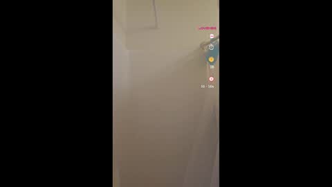 Snapshot of squ1rtl3cb chatting on October 2025 10:26:02 AM squ1rtl3cb online show from October 2025 10:26:02 AM